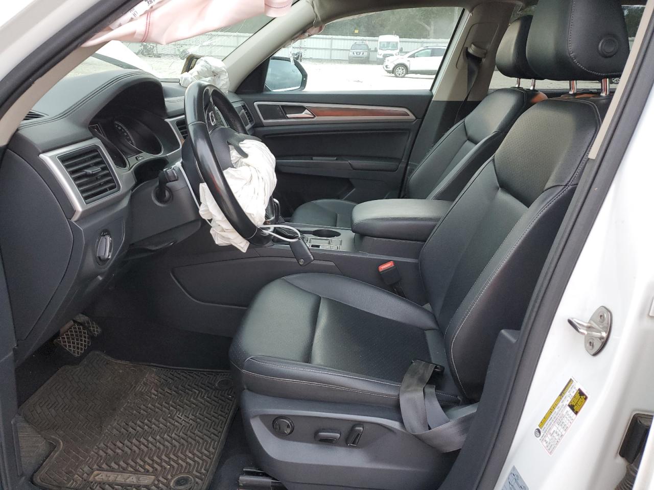 2019 Volkswagen Atlas Se VIN: 1V2WR2CA7KC603303 Lot: 82379575