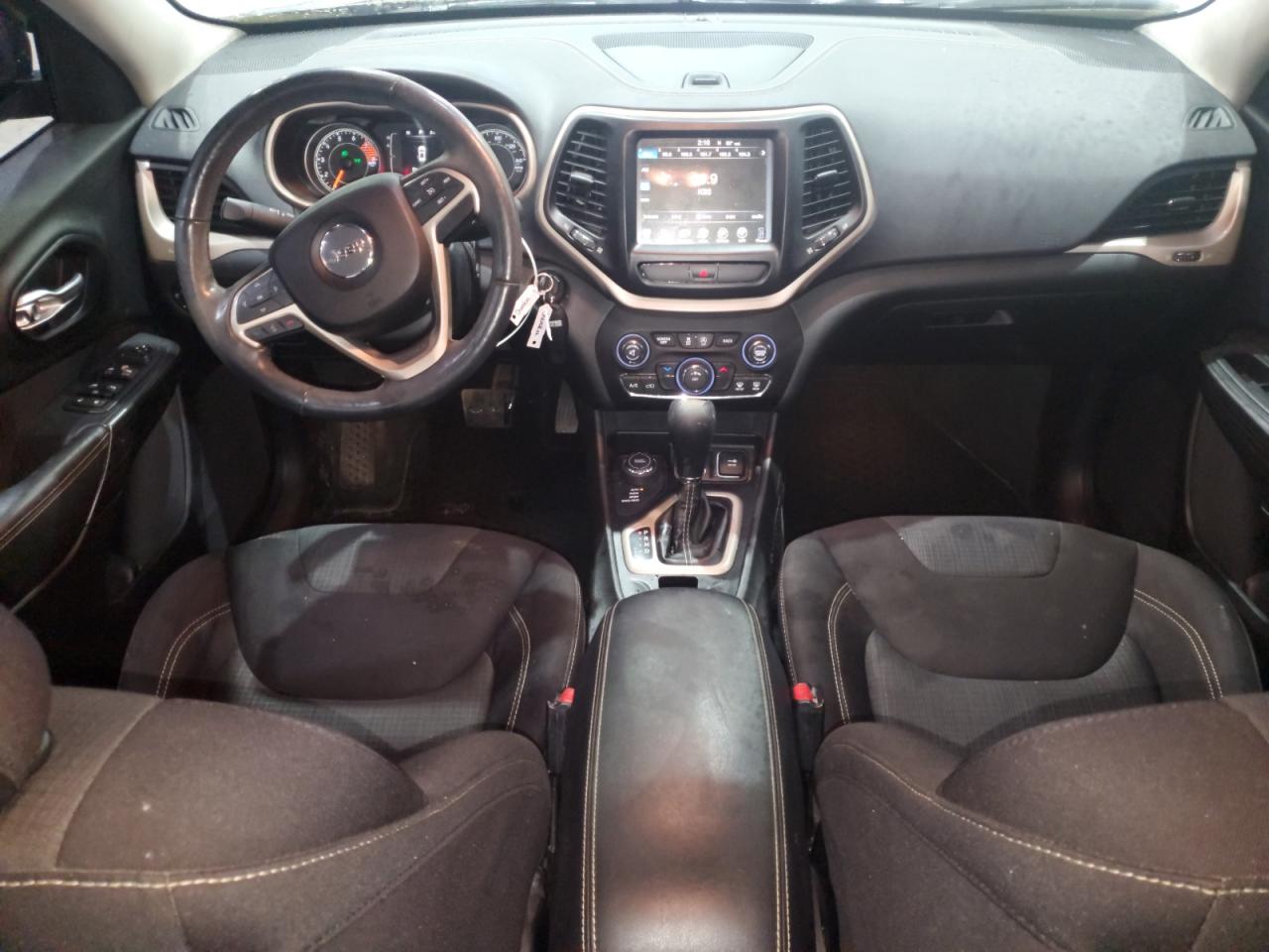 2016 Jeep Cherokee Latitude VIN: 1C4PJMCS2GW106179 Lot: 90072715