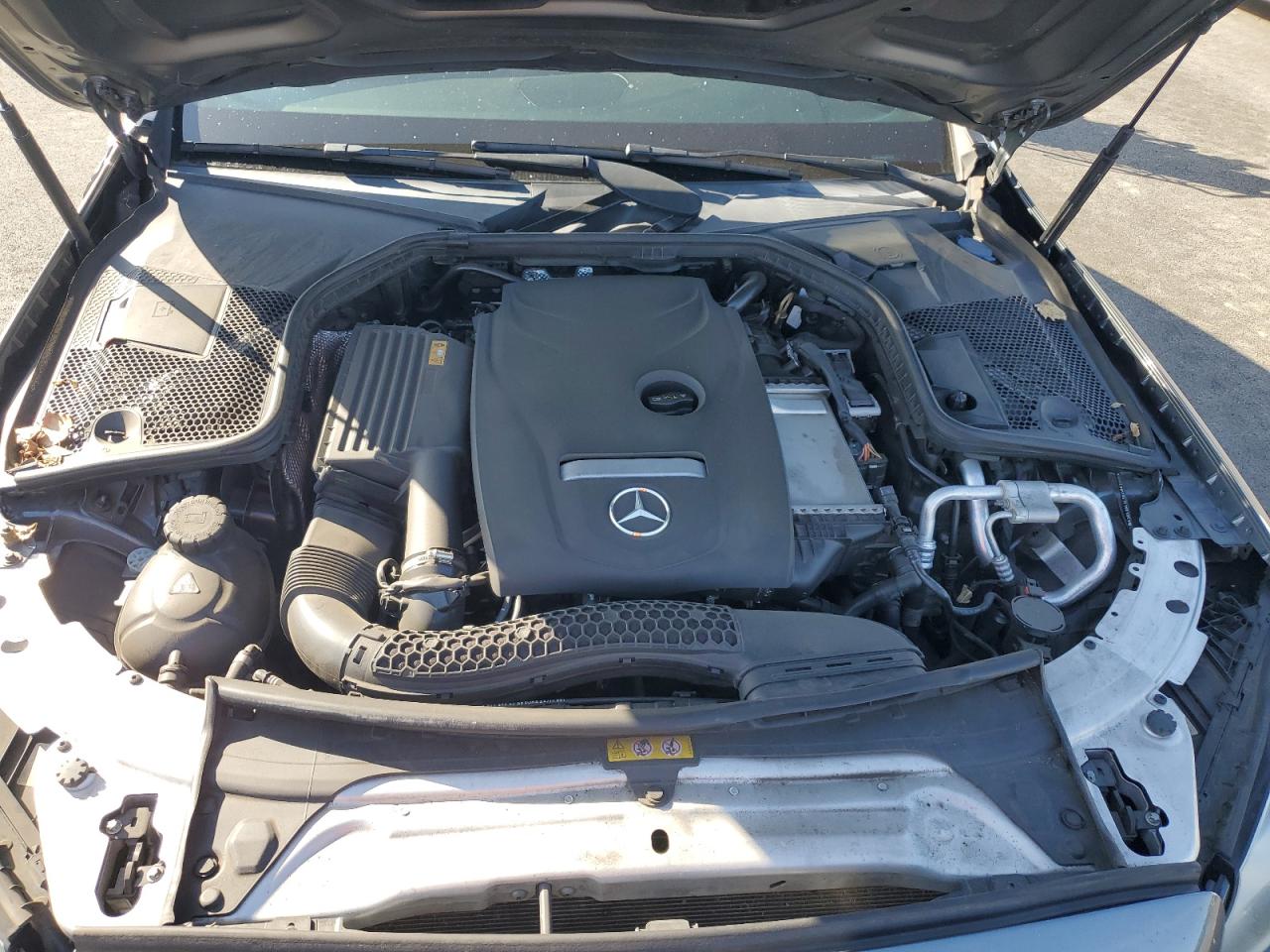 2018 Mercedes-Benz C 300 VIN: 55SWF4JB3JU241570 Lot: 90042355