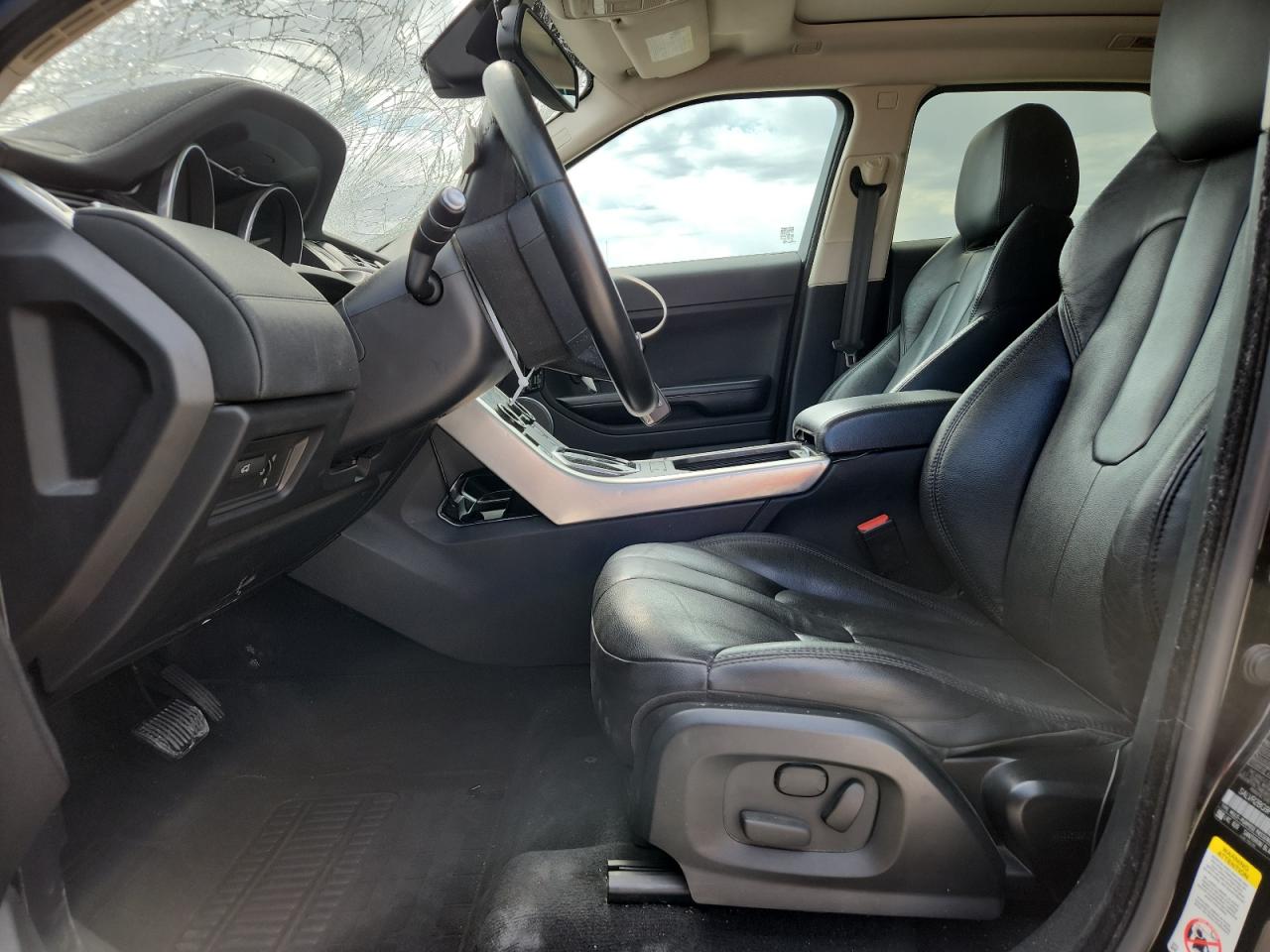 2015 Land Rover Range Rover Evoque Pure Premium VIN: SALVR2BG9FH053638 Lot: 82711085