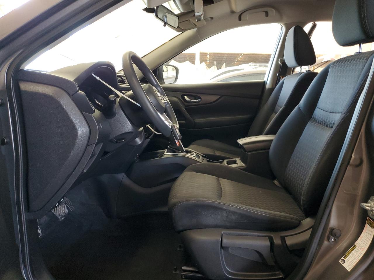 2017 Nissan Rogue S VIN: JN8AT2MT3HW384610 Lot: 82123585