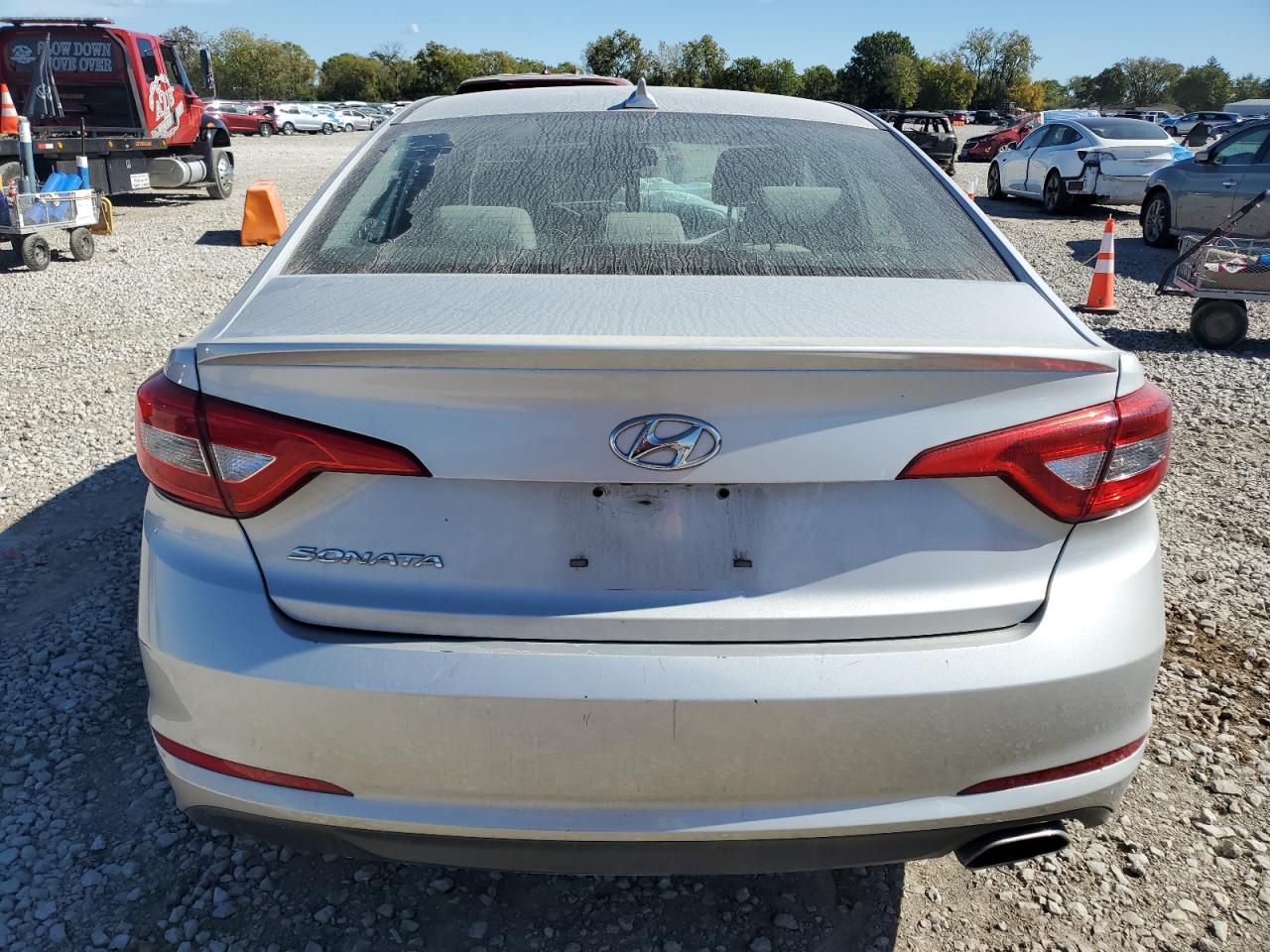 2015 Hyundai Sonata Se VIN: 5NPE24AF8FH209881 Lot: 82408595