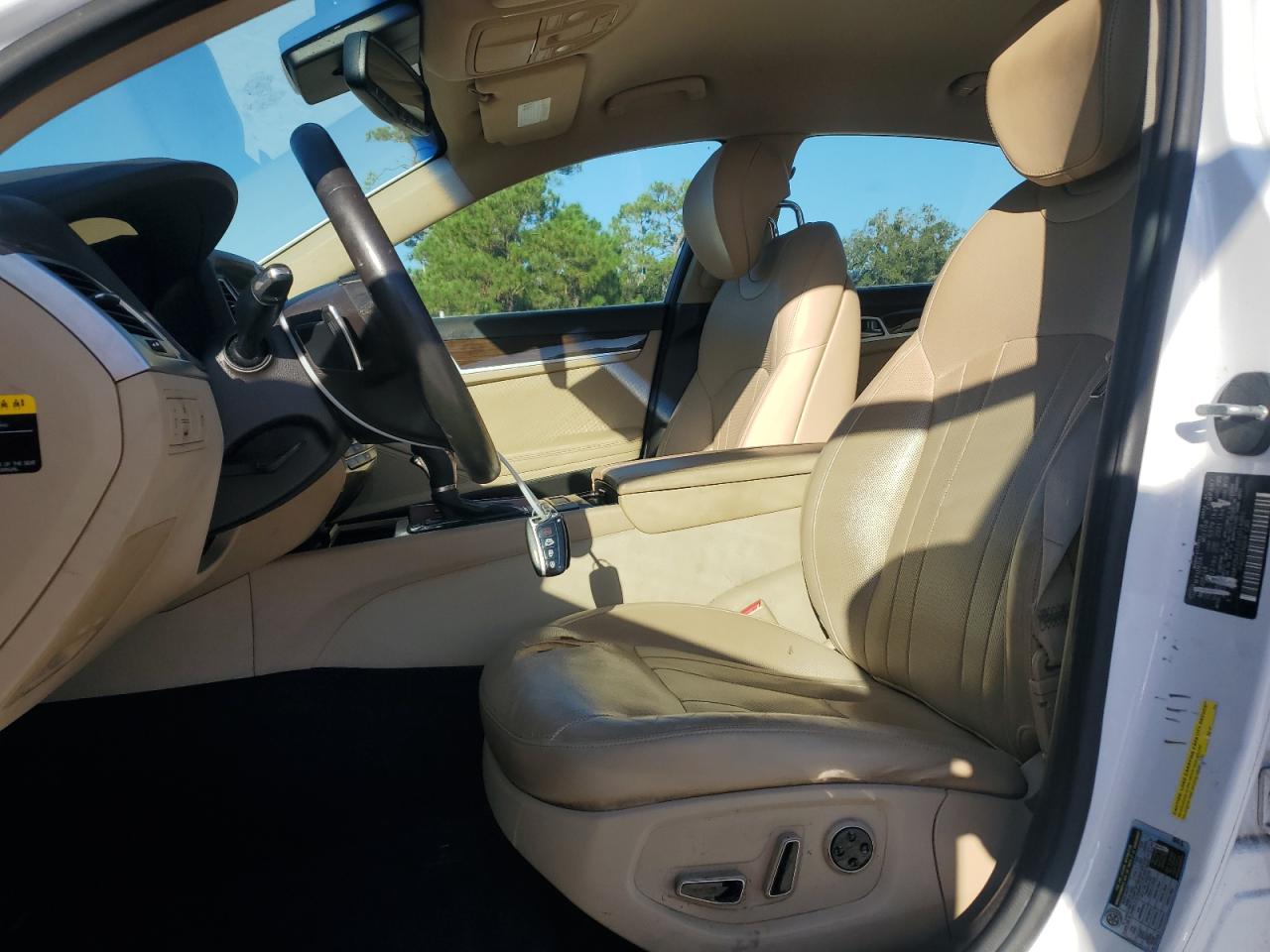 2015 Hyundai Genesis 3.8L VIN: KMHGN4JE6FU014001 Lot: 85002245