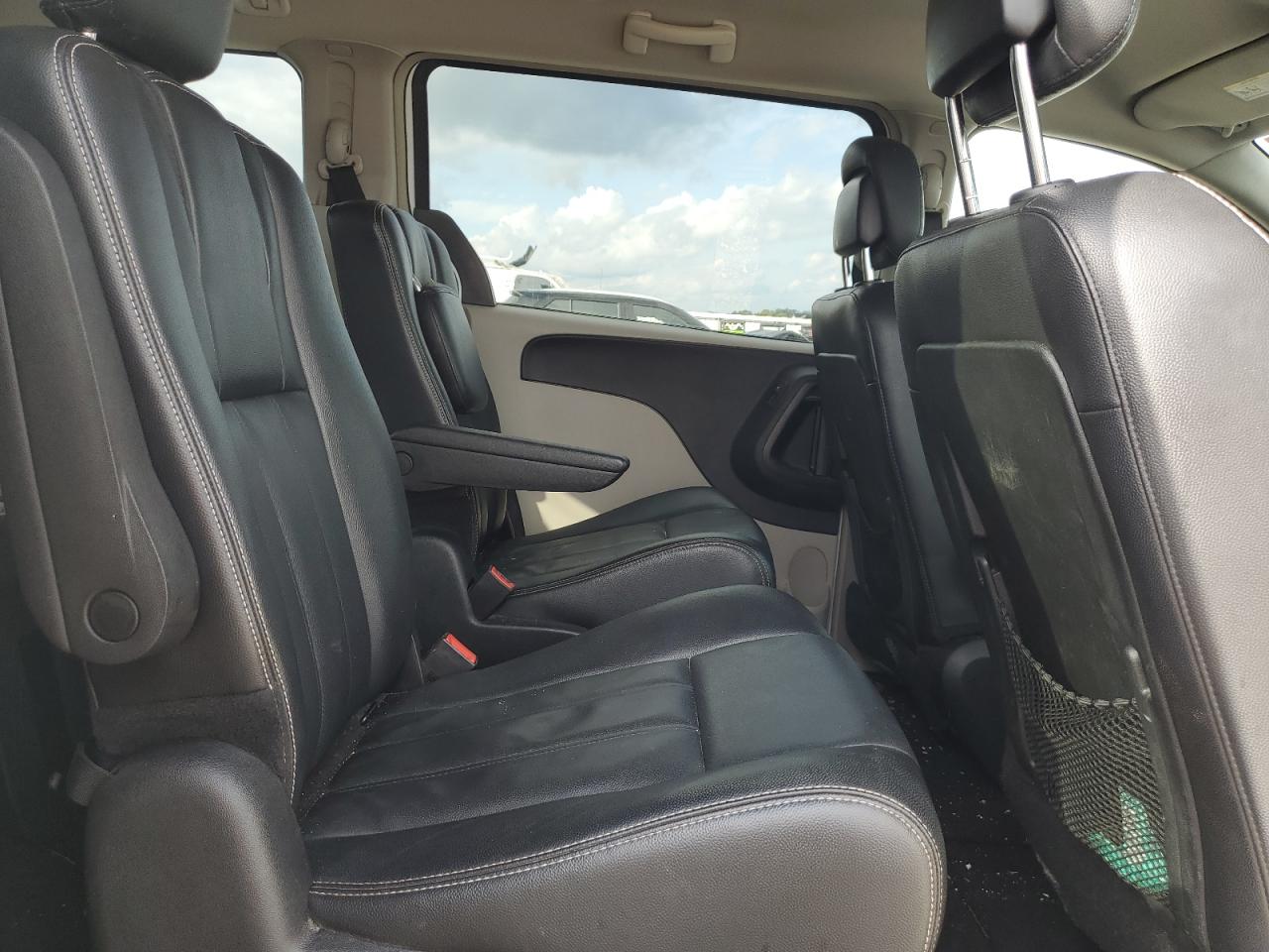 2014 Chrysler Town & Country Touring VIN: 2C4RC1BGXER269182 Lot: 85696905