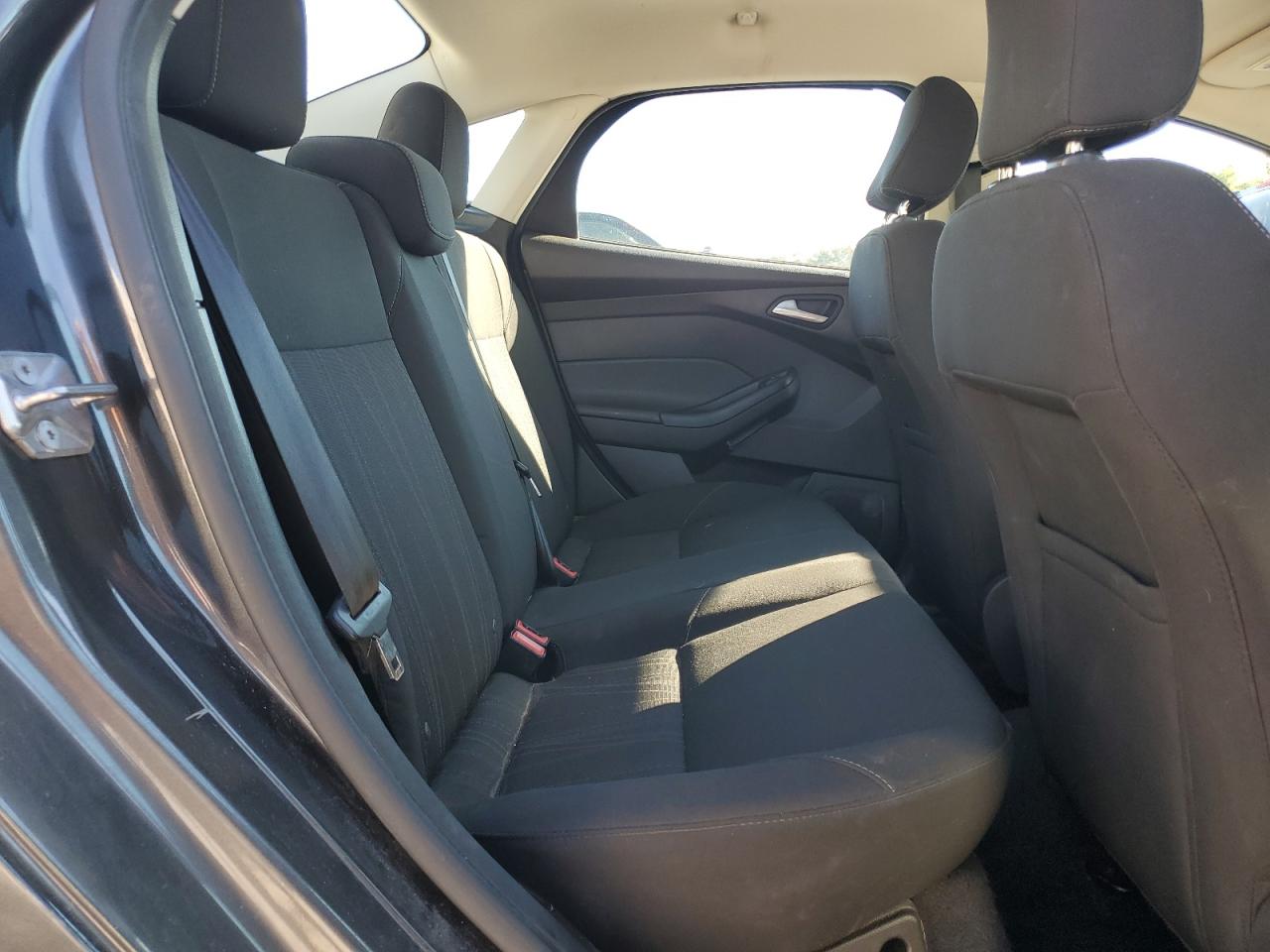 2016 Ford Focus Se VIN: 1FADP3F25GL377834 Lot: 82265755