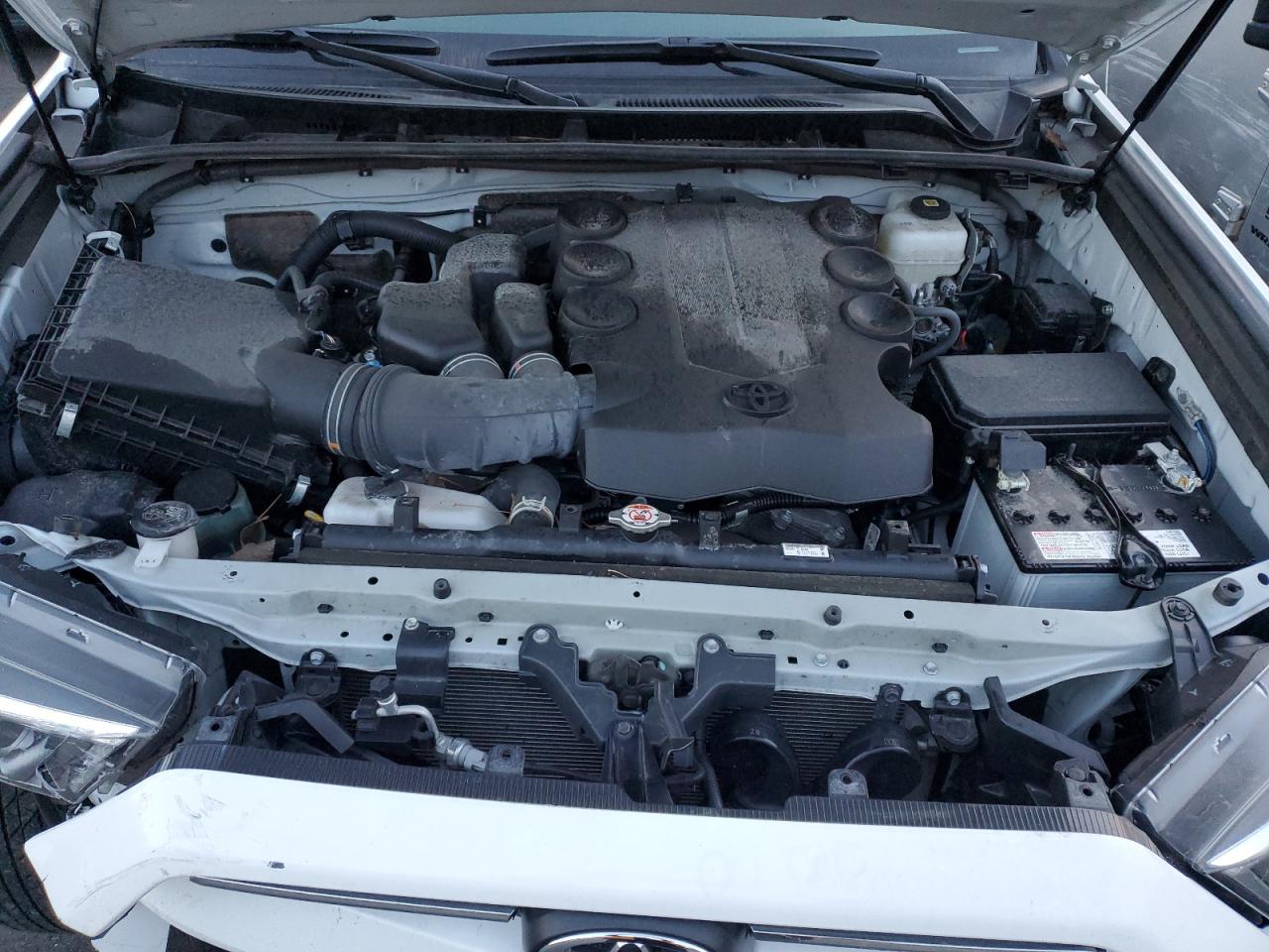 2024 Toyota 4Runner Sr5/Sr5 Premium VIN: JTEMU5JR0R6247590 Lot: 89729425