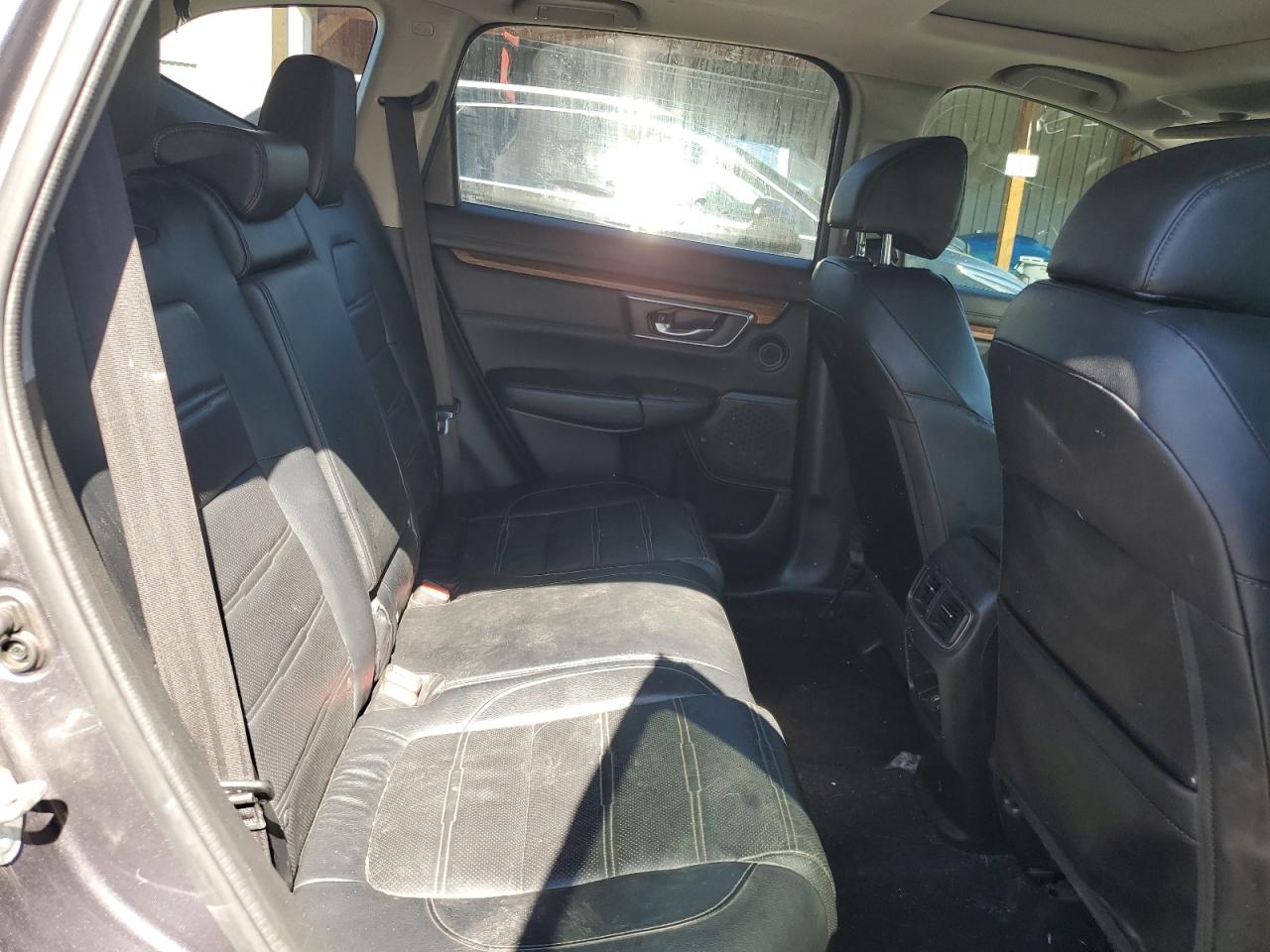 2018 Honda Cr-V Touring VIN: 7FARW2H99JE099137 Lot: 84780375