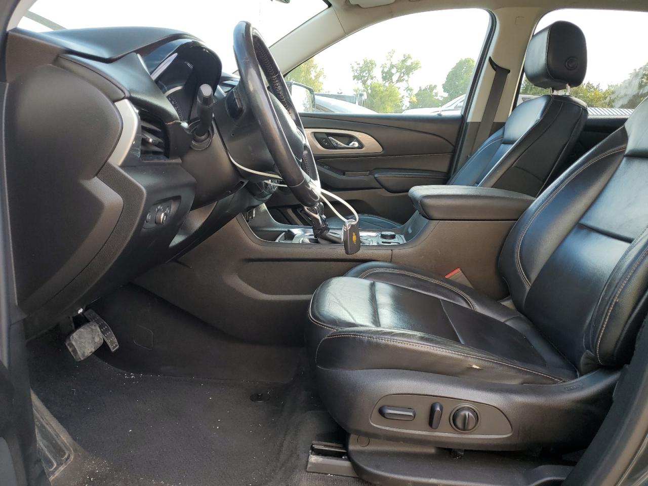 2018 Chevrolet Traverse Lt VIN: 1GNEVHKW1JJ260479 Lot: 82304855