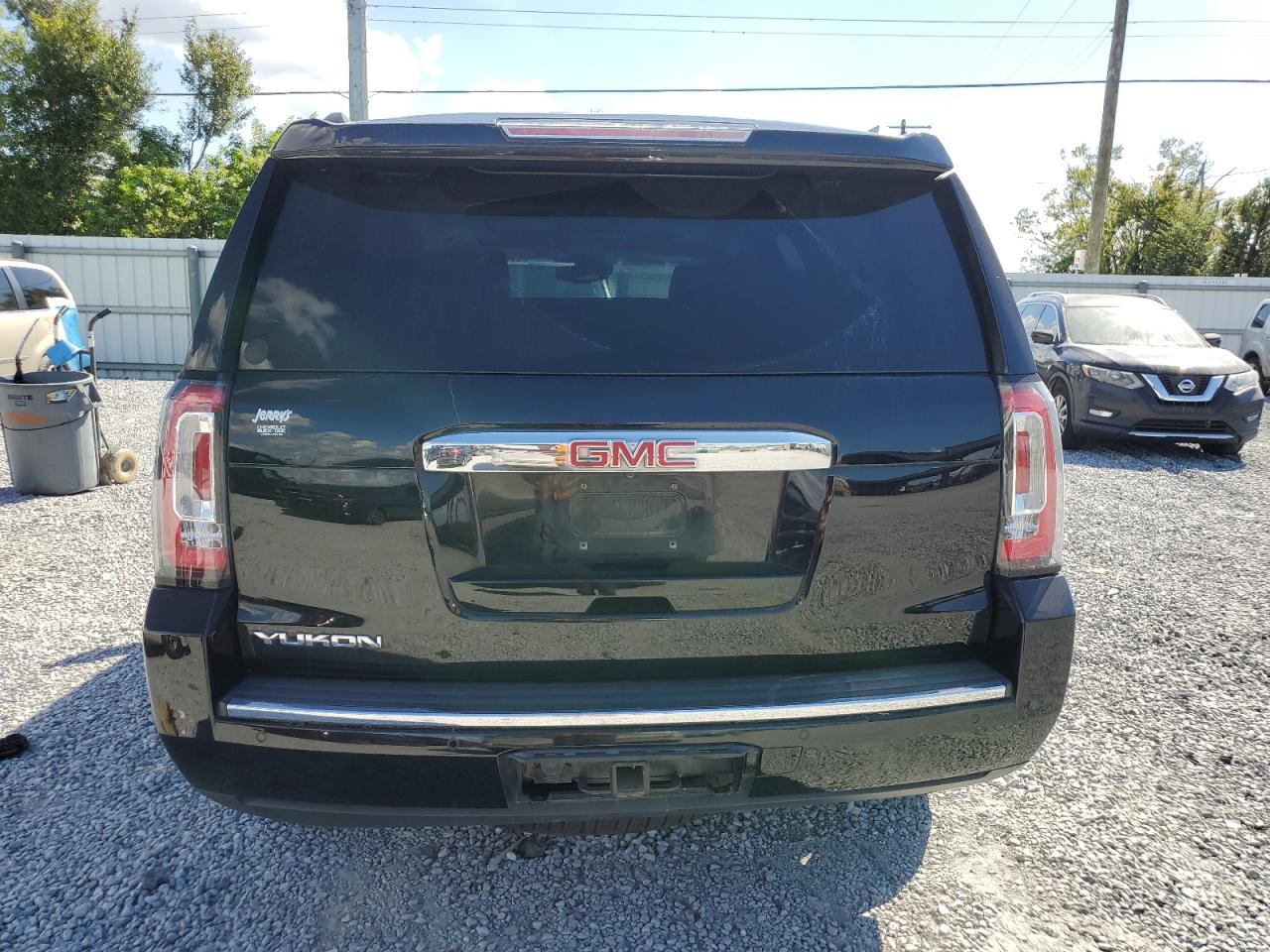 2015 GMC Yukon Denali VIN: 1GKS2CKJ9FR620686 Lot: 89611755