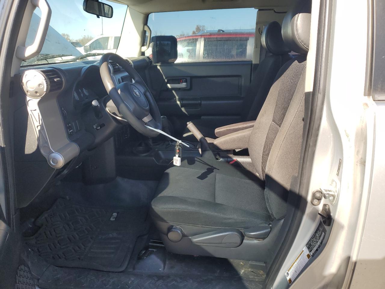 2007 Toyota Fj Cruiser VIN: JTEBU11F170068044 Lot: 90318235