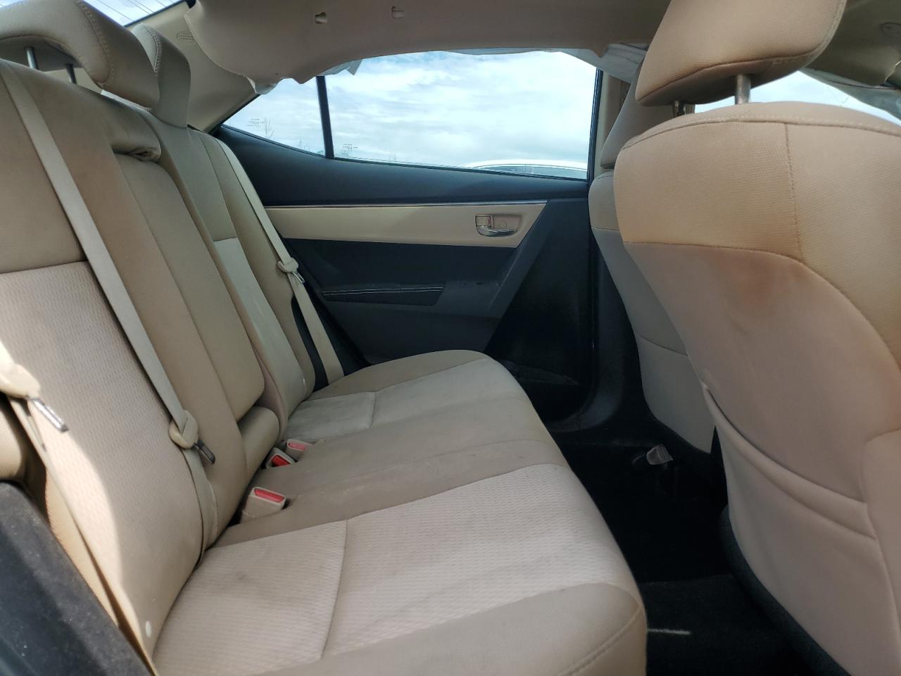 2015 Toyota Corolla L VIN: 2T1BURHE8FC411727 Lot: 82342995