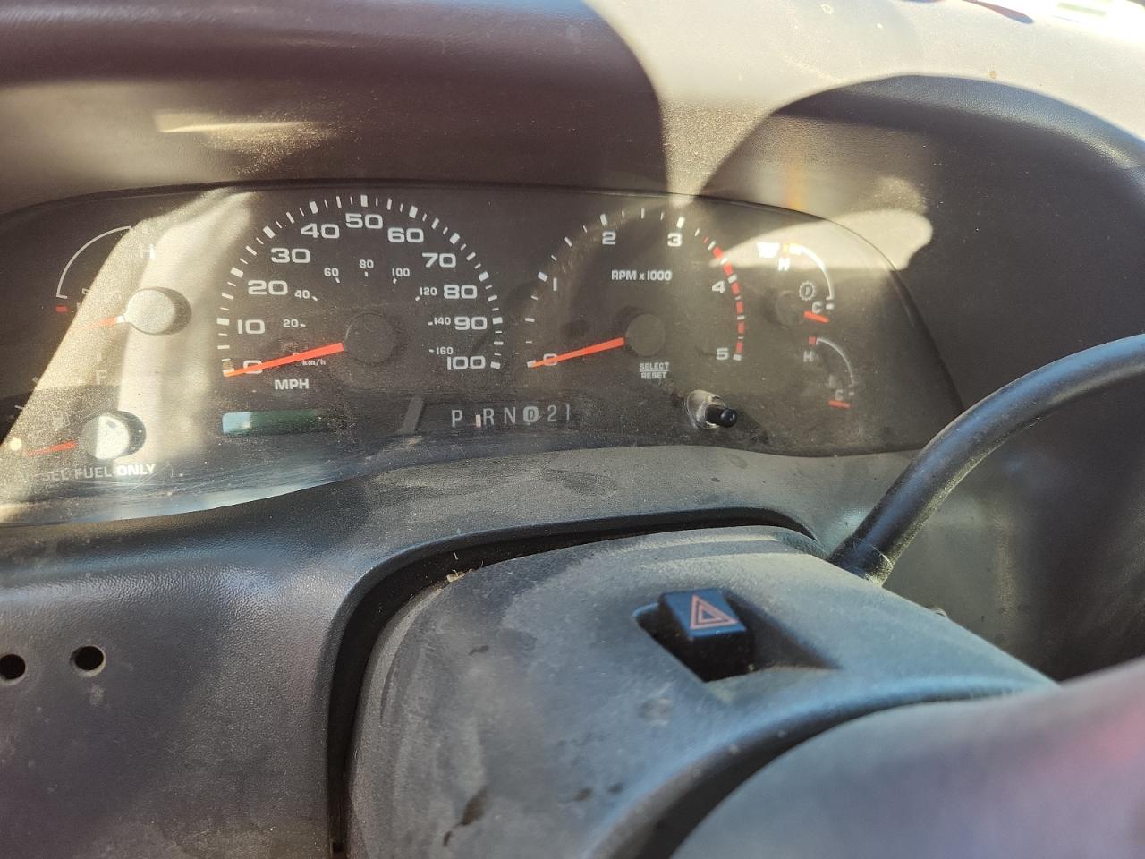 2002 Ford F550 Super Duty VIN: 1FDAX57FX2ED52771 Lot: 84206795