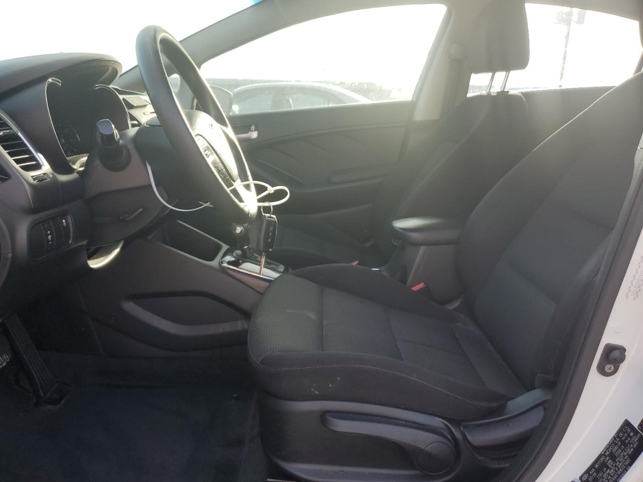 2017 Kia Forte Lx VIN: 3KPFK4A74HE027440 Lot: 85563785