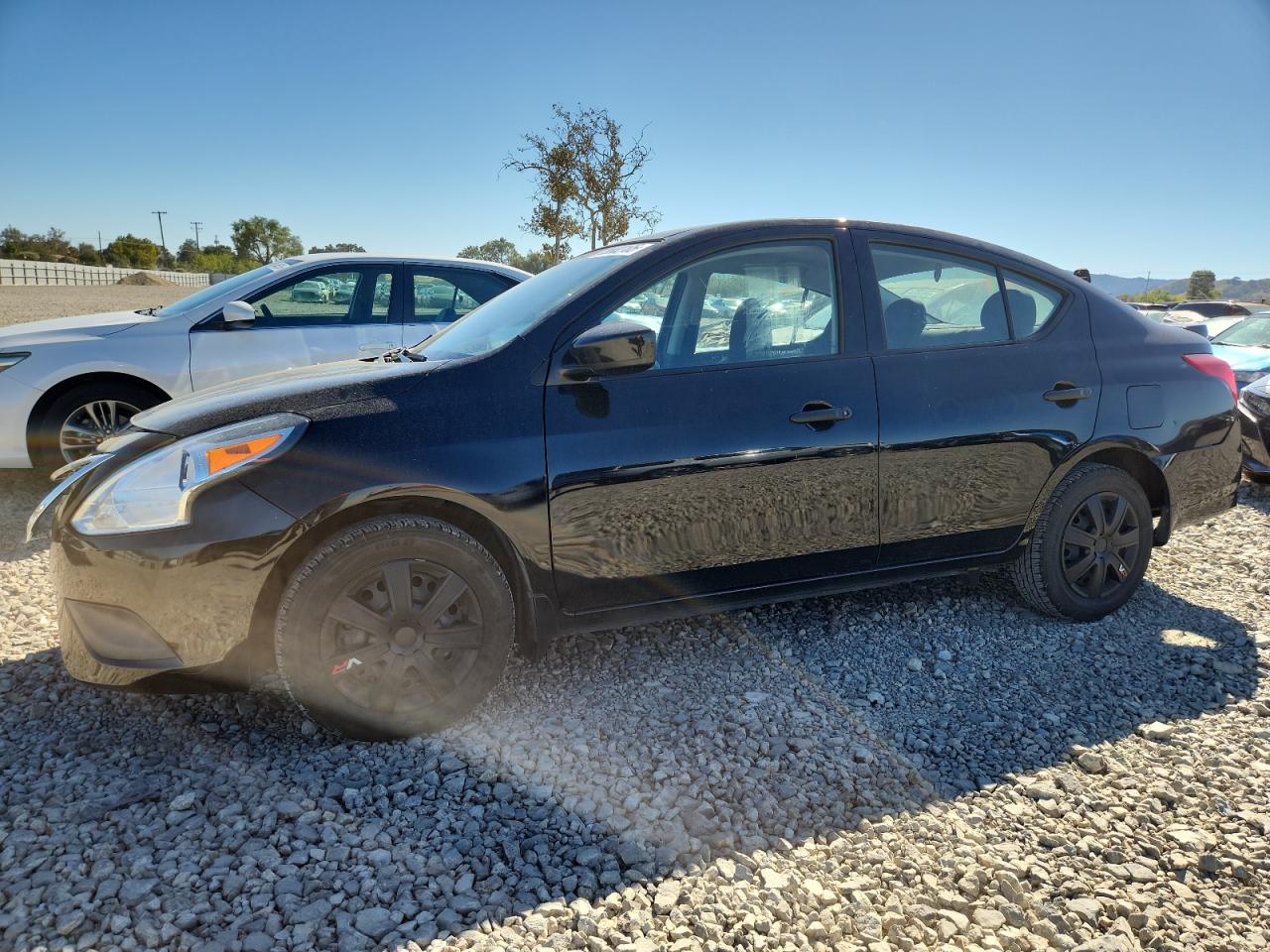 2017 Nissan Versa S VIN: 3N1CN7AP0HL853213 Lot: 89932185