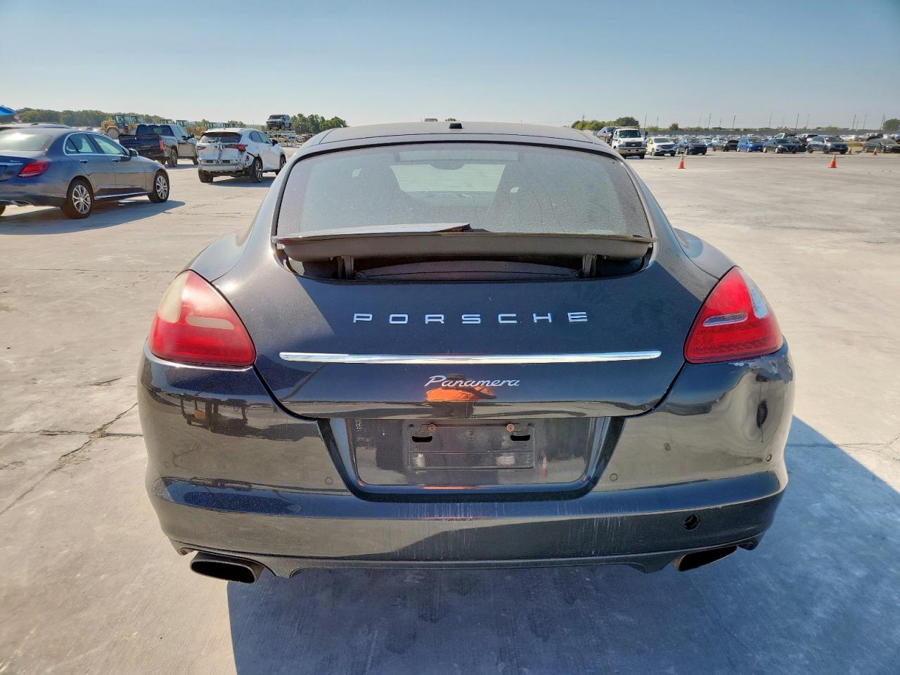 2012 Porsche Panamera 2 VIN: WP0AA2A77CL070977 Lot: 82353925