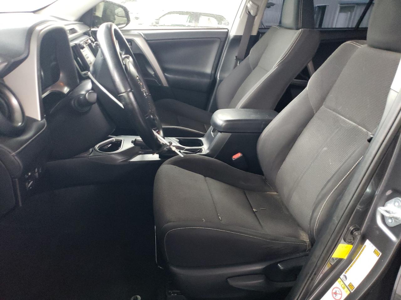 2017 Toyota Rav4 Xle VIN: JTMWFREV8HD093808 Lot: 84803335