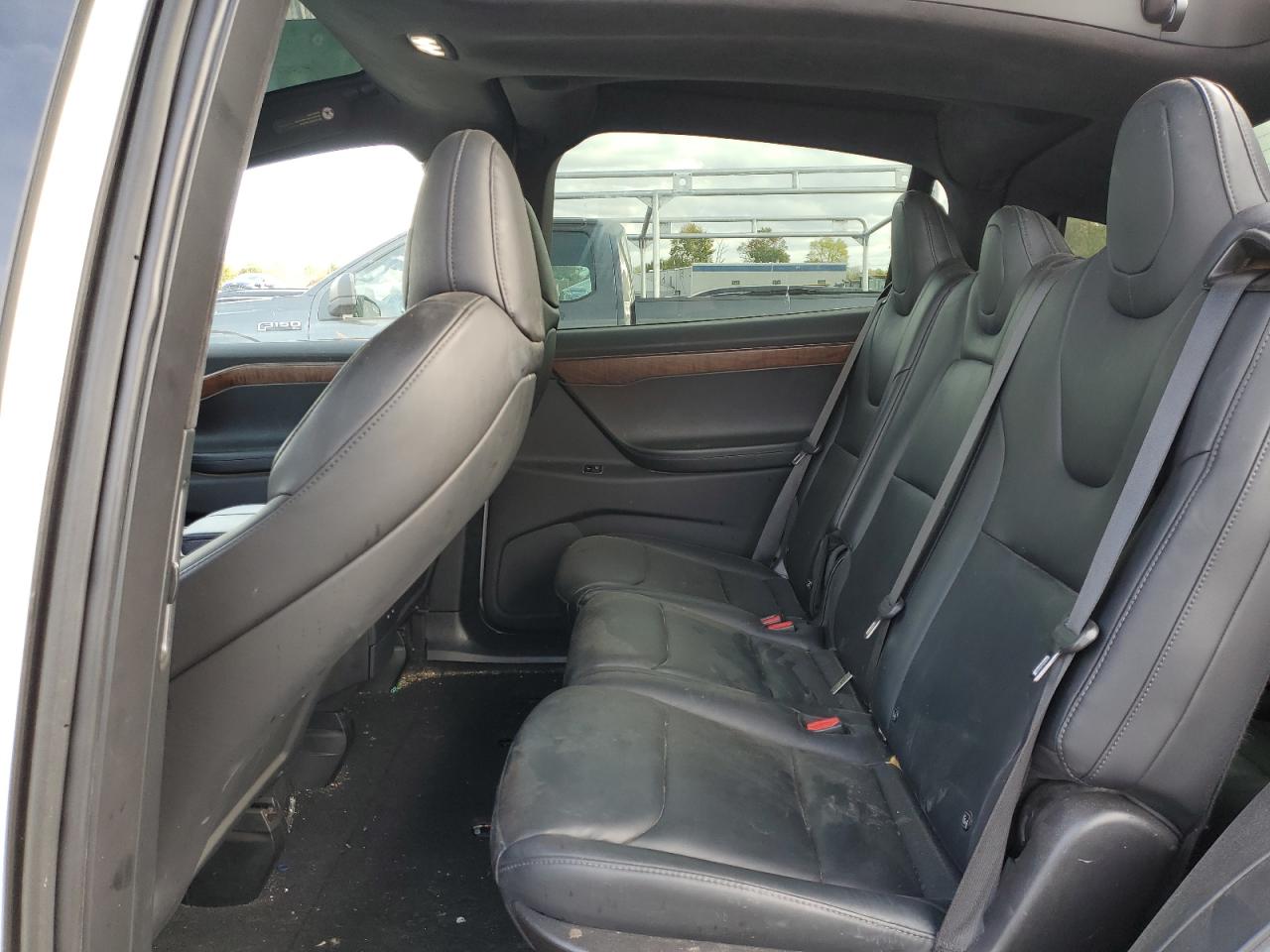 2020 Tesla Model X VIN: 5YJXCAE28LF235645 Lot: 90218325