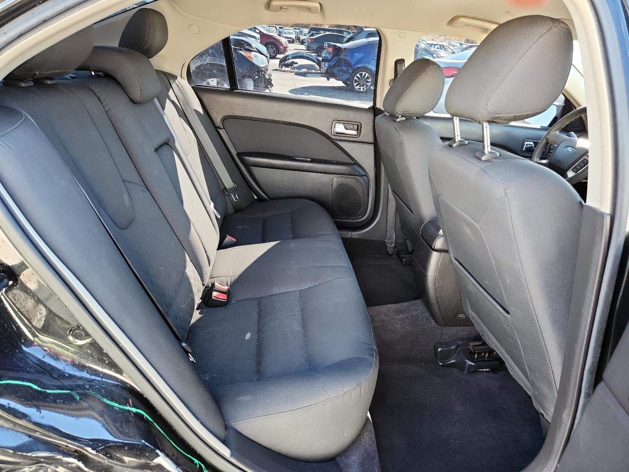 2011 Ford Fusion Se VIN: 3FAHP0HA6BR138372 Lot: 90375105