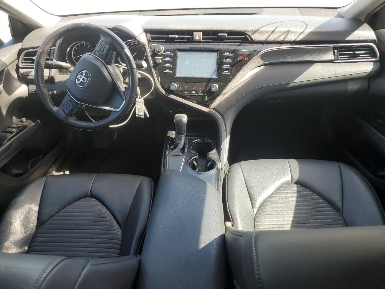 2019 Toyota Camry L VIN: 4T1B11HK4KU210187 Lot: 83976495