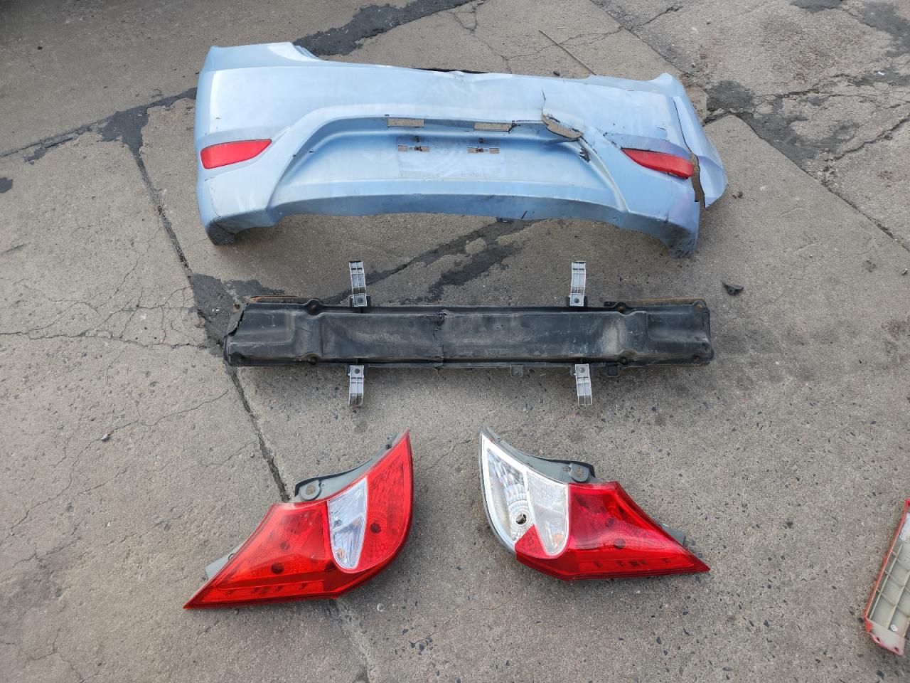 2014 Hyundai Accent Gls VIN: KMHCT5AE5EU141380 Lot: 82734745