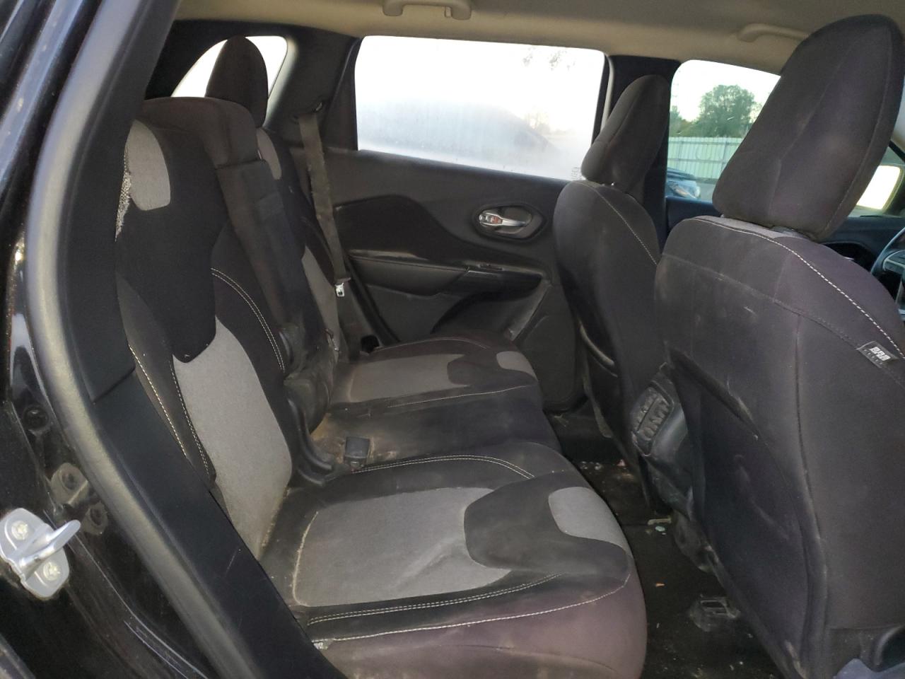 2015 Jeep Cherokee Latitude VIN: 1C4PJMCS7FW605428 Lot: 85919365