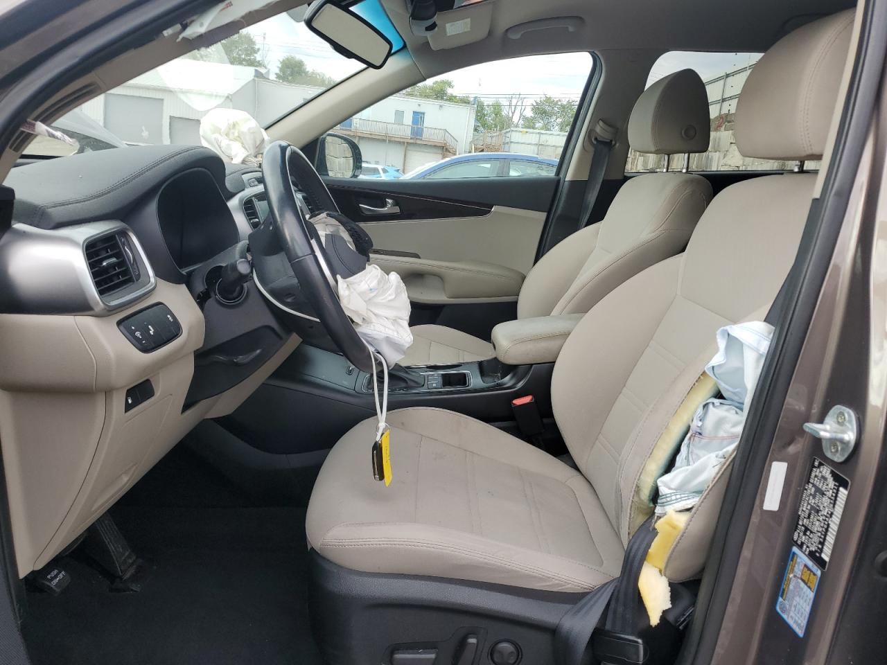 2019 Kia Sorento L VIN: 5XYPG4A34KG554911 Lot: 85532185