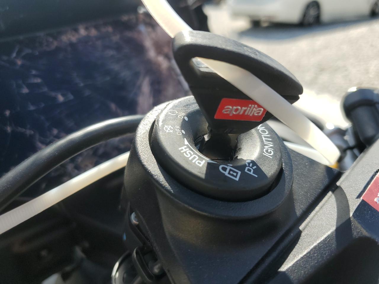 2024 Aprilia Rsv4 1100 VIN: ZD4KYUA06RS001098 Lot: 87303875