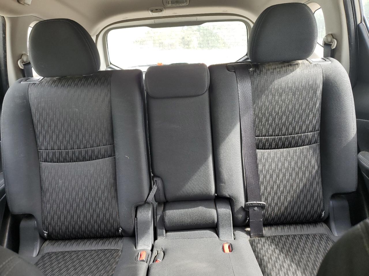 2018 Nissan Rogue S VIN: KNMAT2MV0JP502870 Lot: 85596175