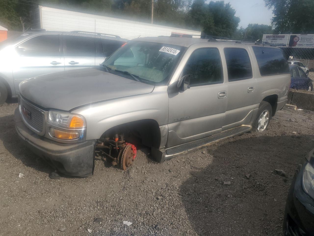 GMC DENALI 2001. Lot# 85142415. VIN 1GKFK66UX1J239184. Photo 1
