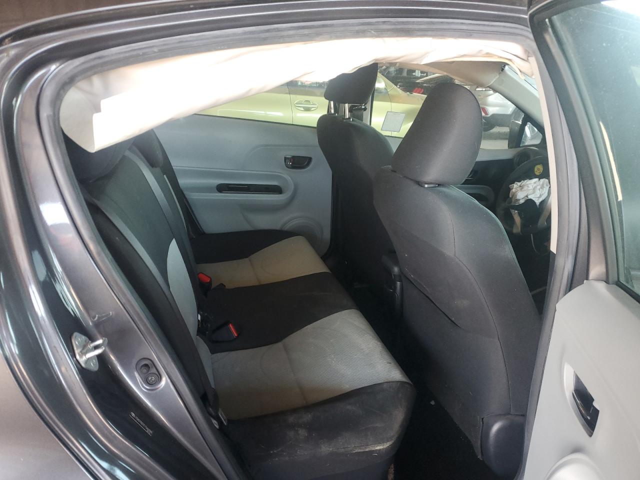 2014 Toyota Prius C VIN: JTDKDTB31E1566398 Lot: 90387555