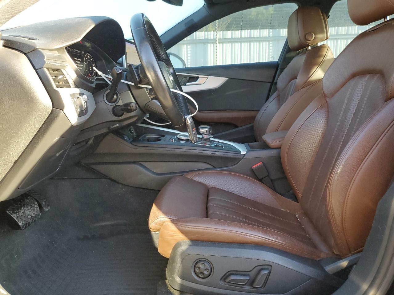 2017 Audi A4 Prestige VIN: WAUFNAF40HN036889 Lot: 85289015