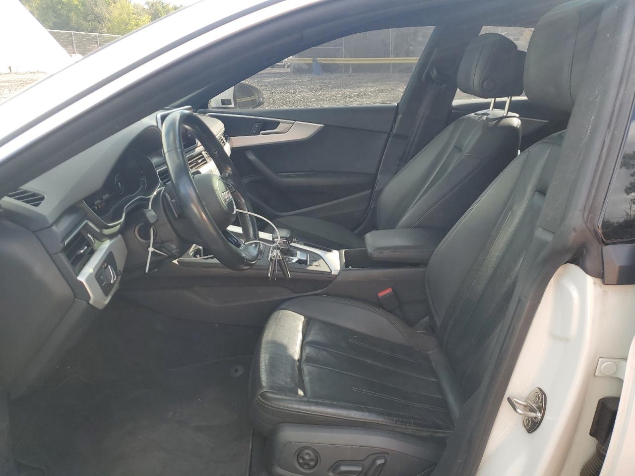 2018 Audi A5 Premium Plus VIN: WAUBNCF56JA092528 Lot: 84928895