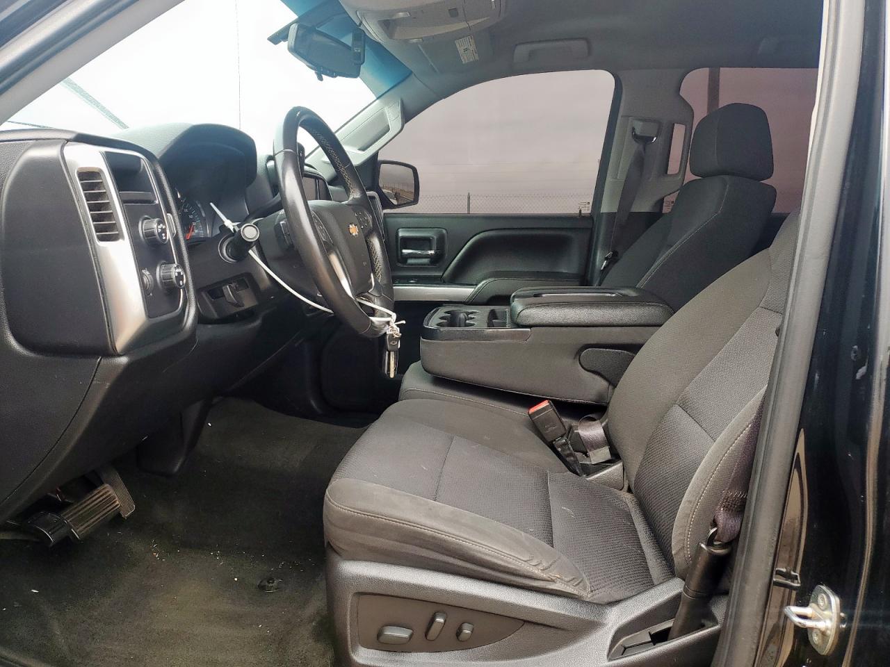 2017 Chevrolet Silverado K1500 Lt VIN: 3GCUKREC9HG465595 Lot: 82298465