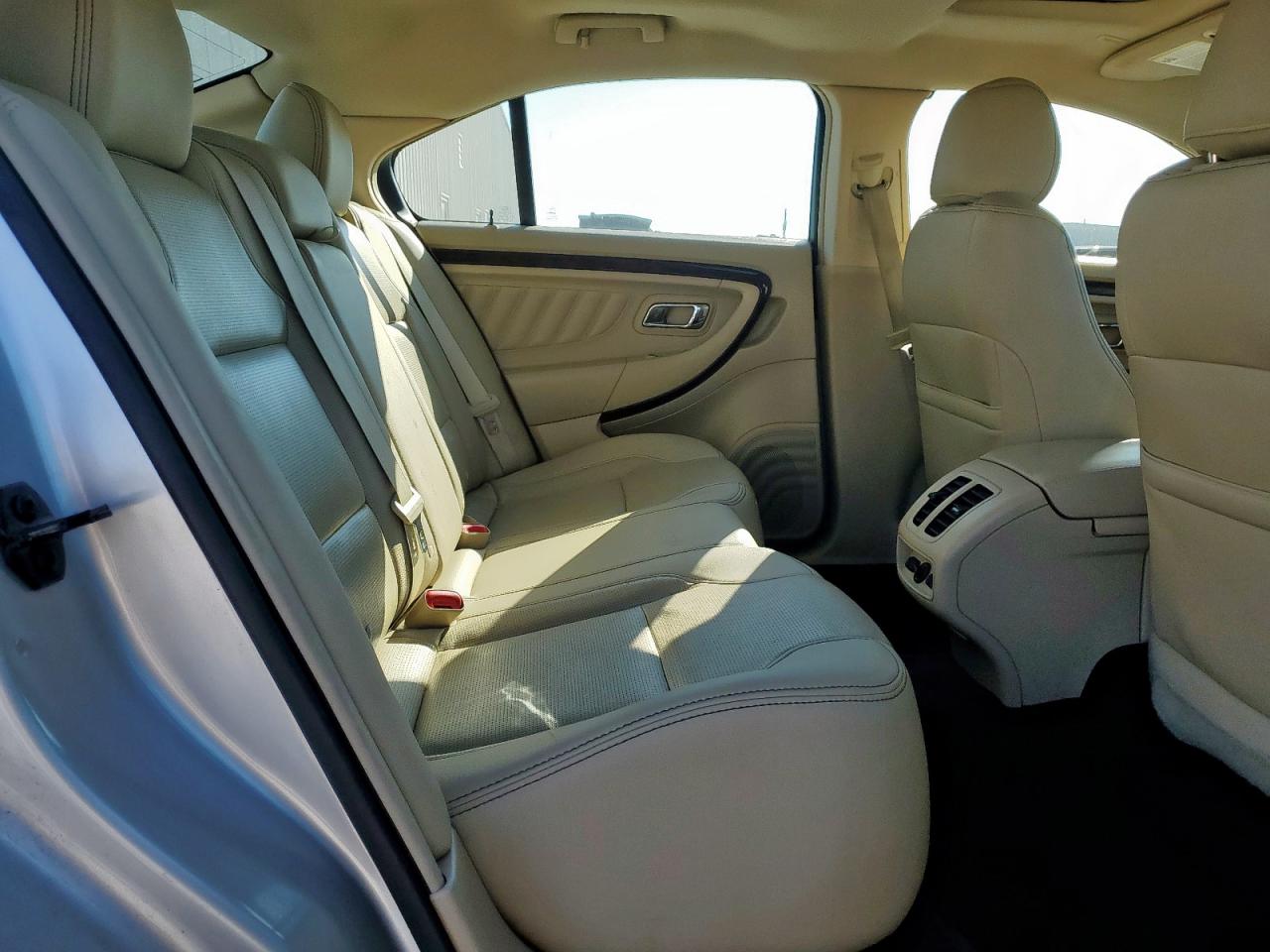 2018 Ford Taurus Limited VIN: 1FAHP2F83JG118047 Lot: 85324515