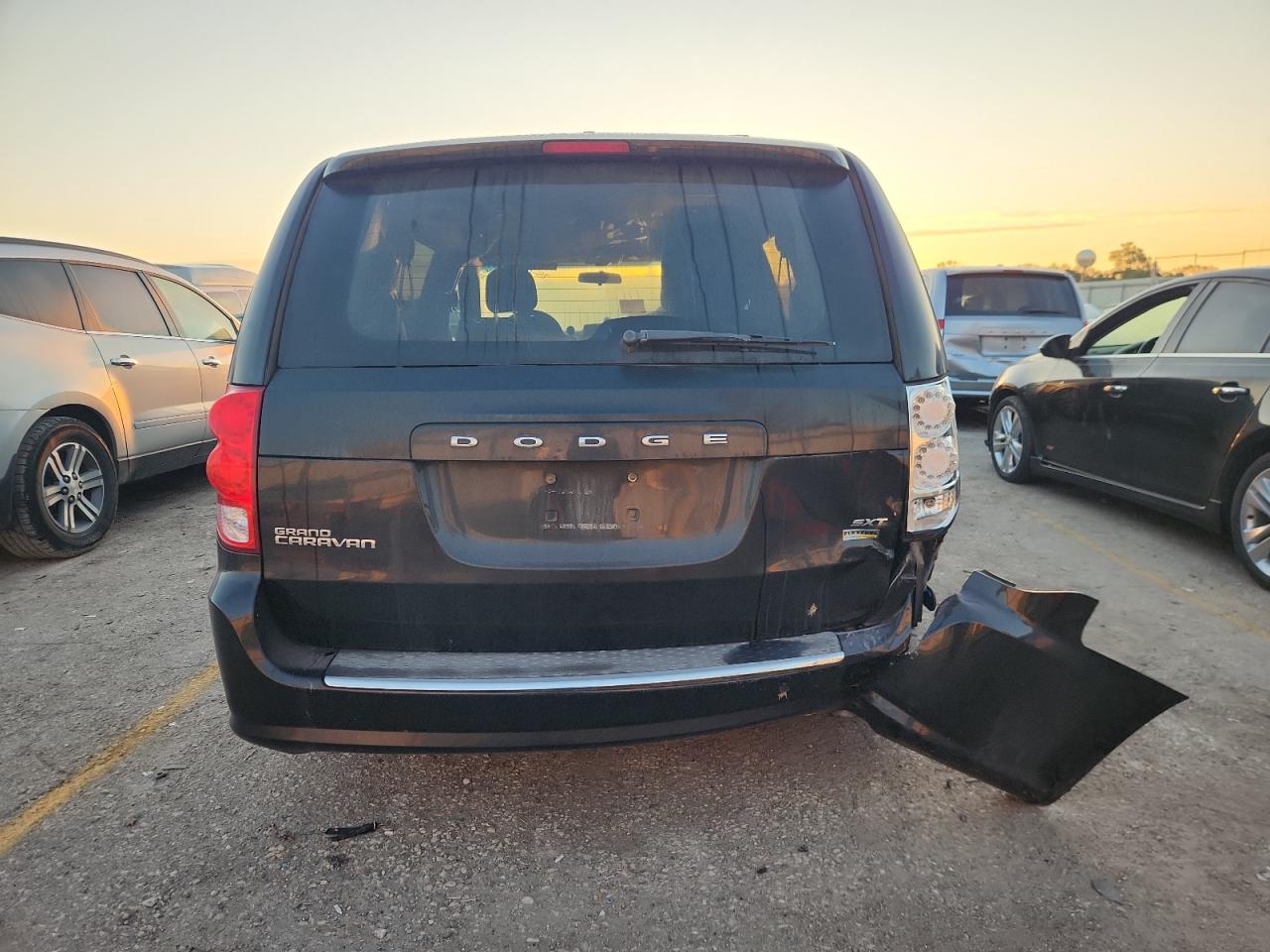 2016 Dodge Grand Caravan Sxt VIN: 2C4RDGCG1GR336978 Lot: 81956085