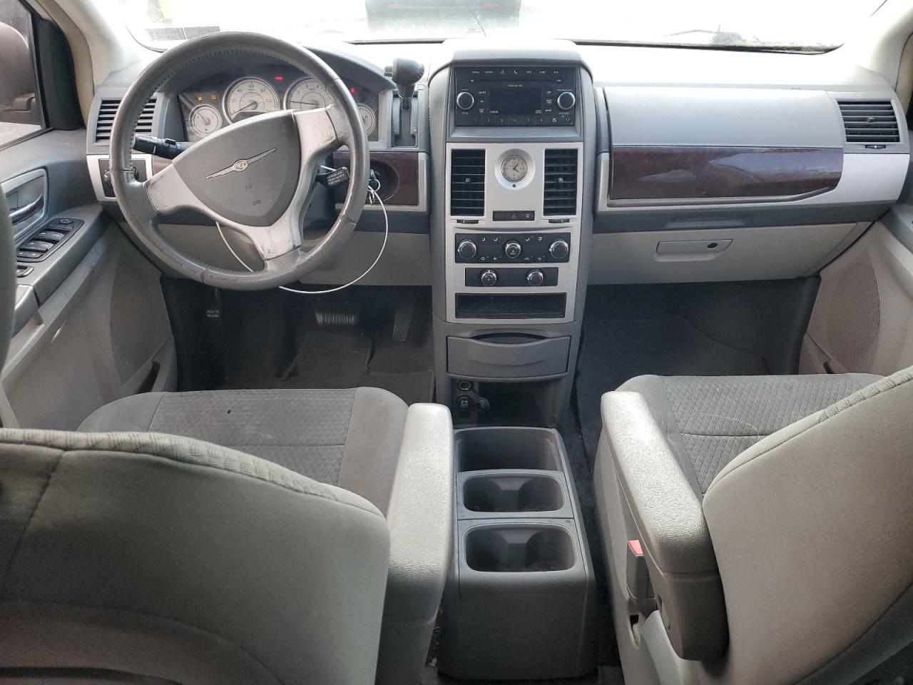 2010 Chrysler Town & Country Touring VIN: 2A4RR5D18AR229010 Lot: 86647815