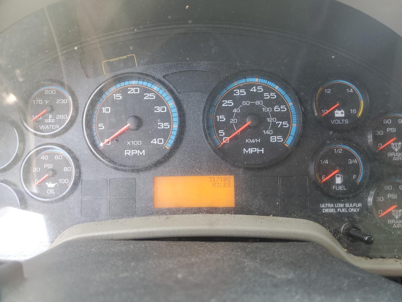 2015 International 4300 Box Truck VIN: 1HTMMAAN2FH642836 Lot: 84256705