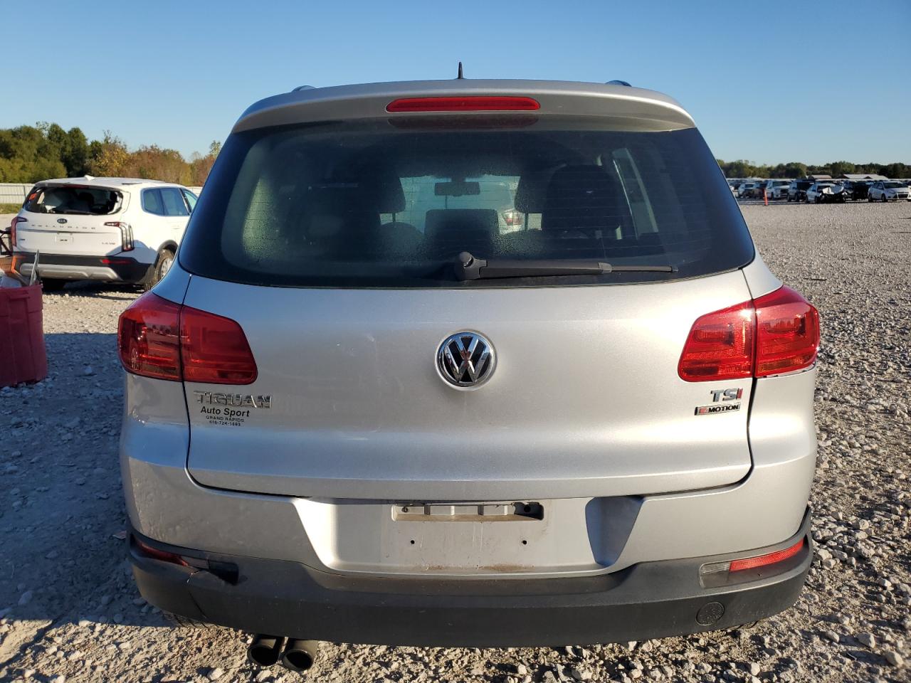 2016 Volkswagen Tiguan S VIN: WVGBV7AX7GW065476 Lot: 85817445