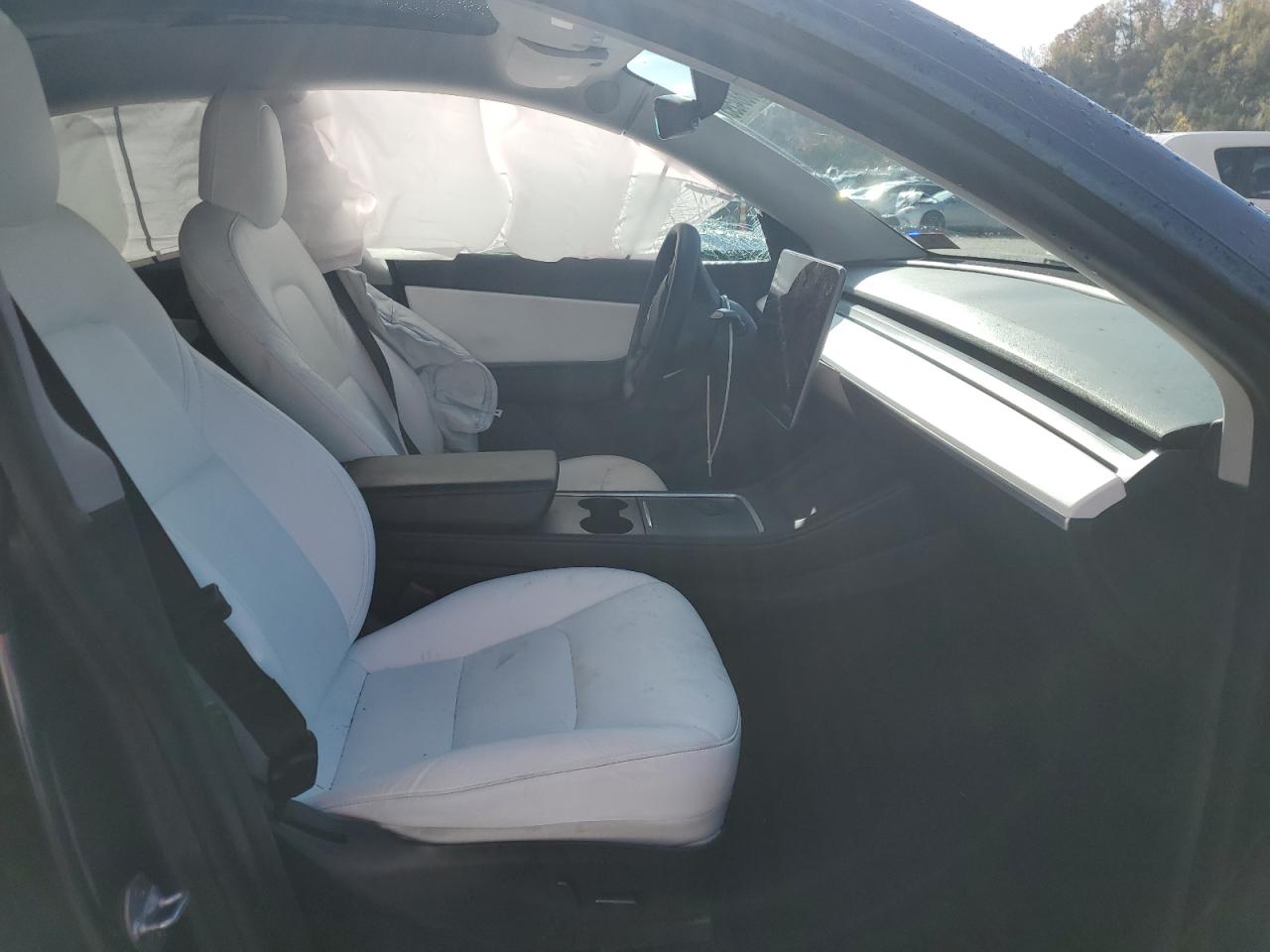 2021 Tesla Model Y VIN: 5YJYGAEE6MF299915 Lot: 90684595