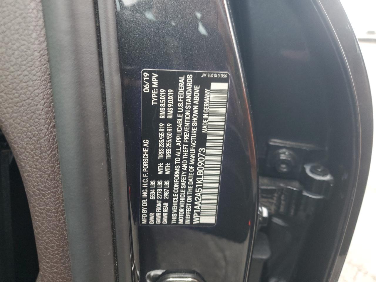 2019 Porsche Macan VIN: WP1AA2A51KLB09073 Lot: 85589225