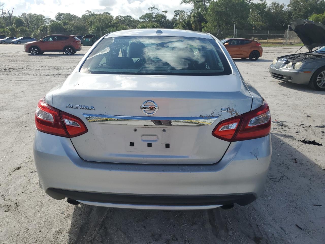 2017 Nissan Altima 2.5 VIN: 1N4AL3AP2HC161281 Lot: 85384415