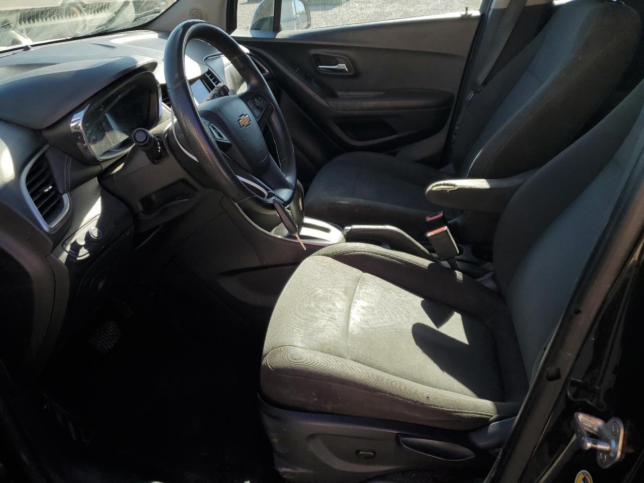 2020 Chevrolet Trax Ls VIN: KL7CJKSB1LB051582 Lot: 86824725