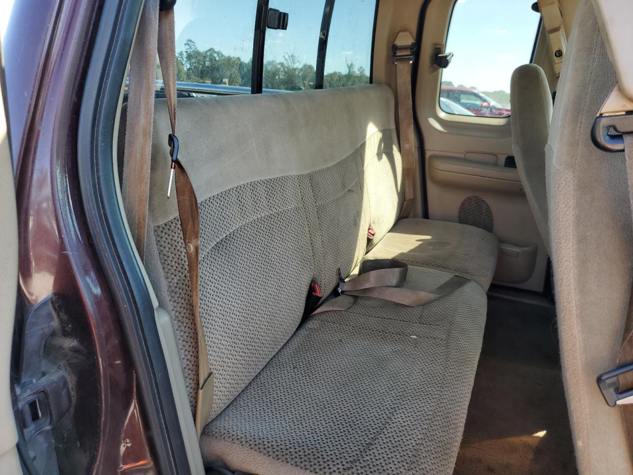 2000 Ford F150 VIN: 1FTRX17W6YKA41445 Lot: 85125655