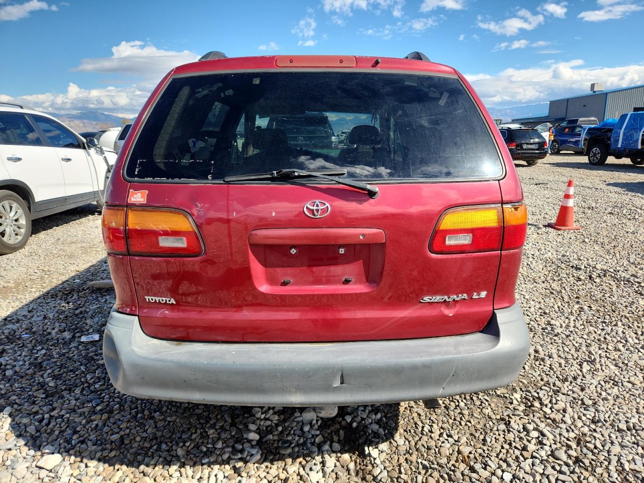 1999 Toyota Sienna Le VIN: 4T3ZF13C8XU116313 Lot: 85883365