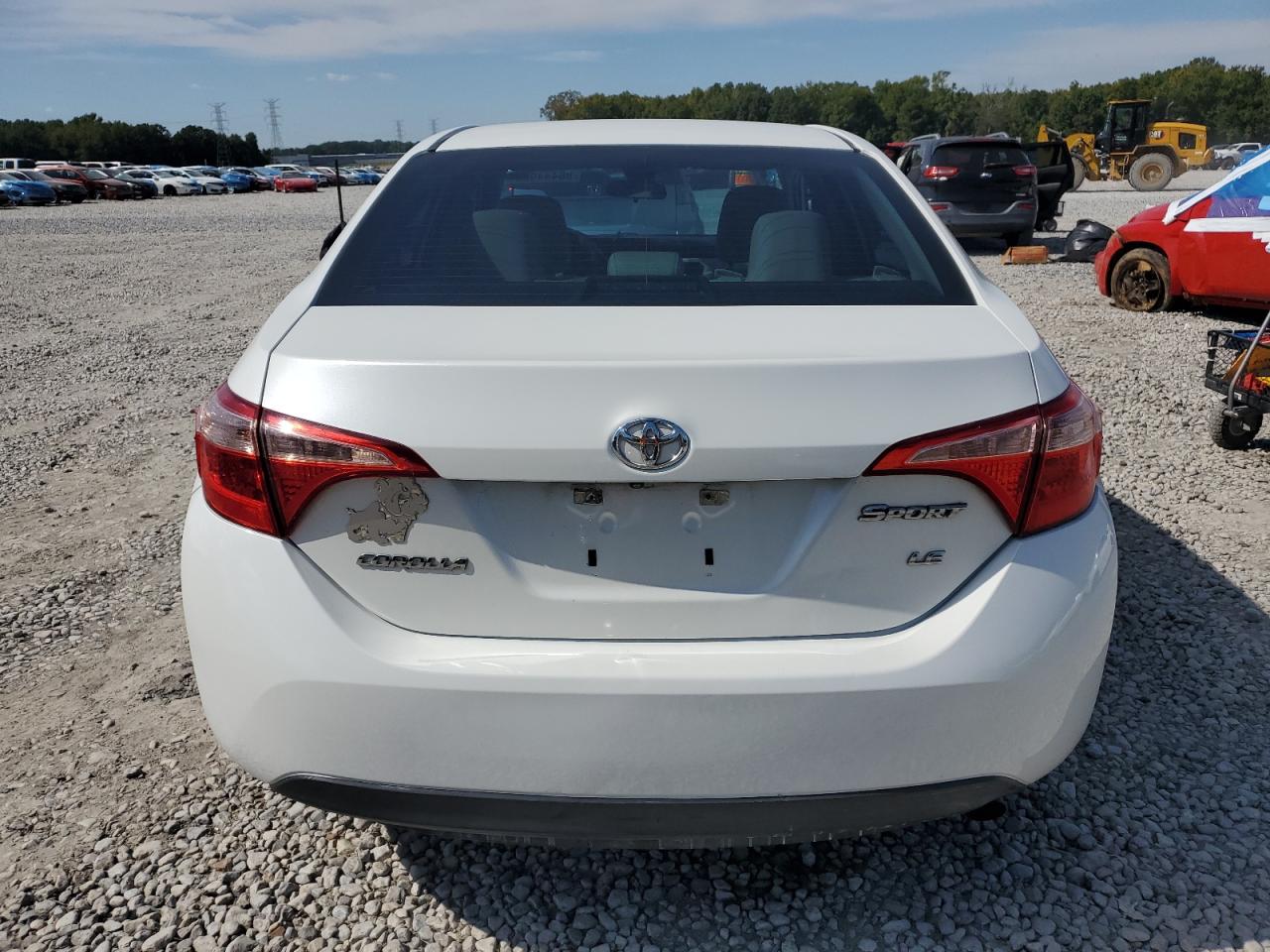 2018 Toyota Corolla L VIN: 5YFBURHE0JP756274 Lot: 86444955