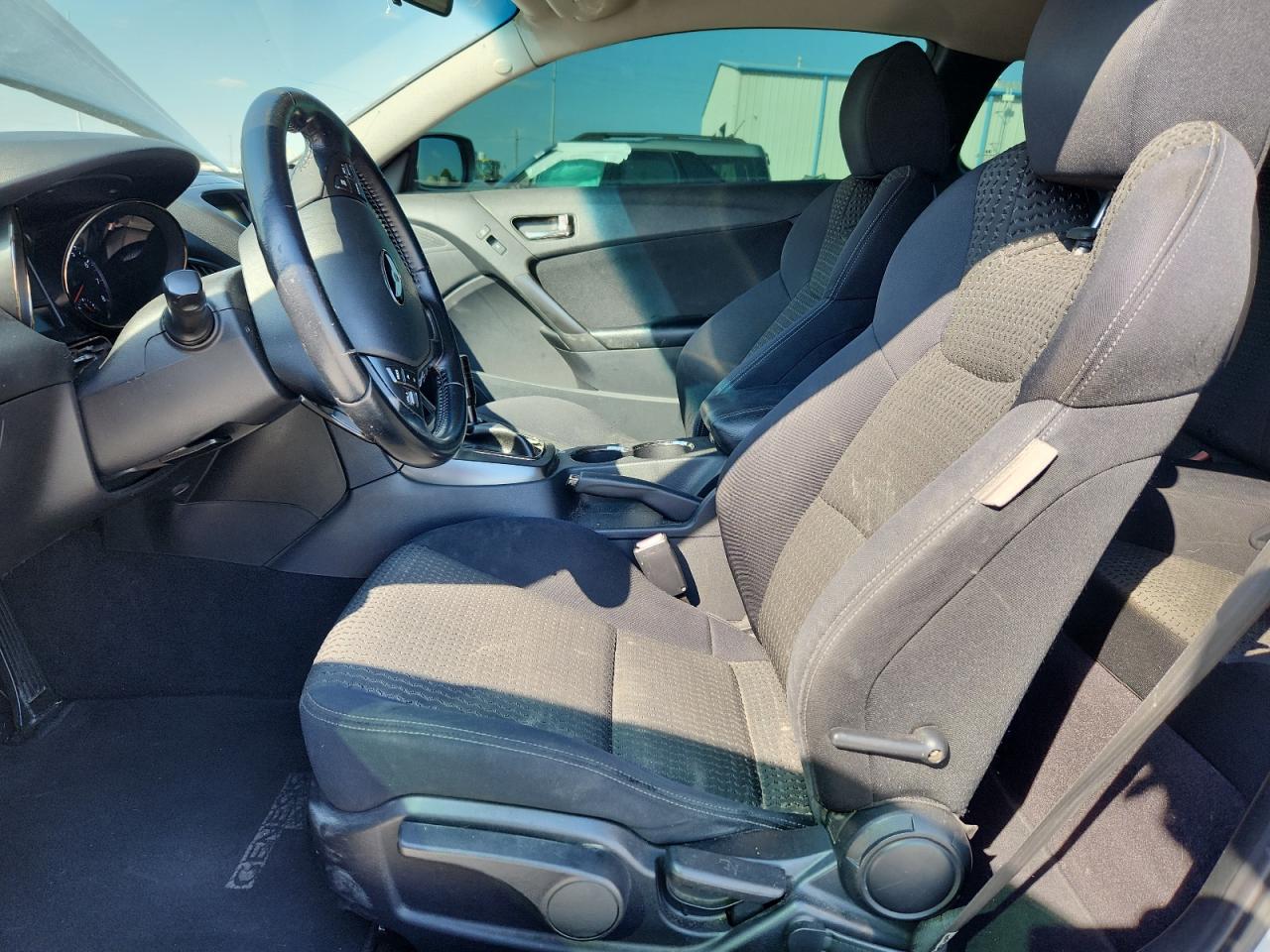 2011 Hyundai Genesis Coupe 2.0T VIN: KMHHT6KD4BU043292 Lot: 87362315