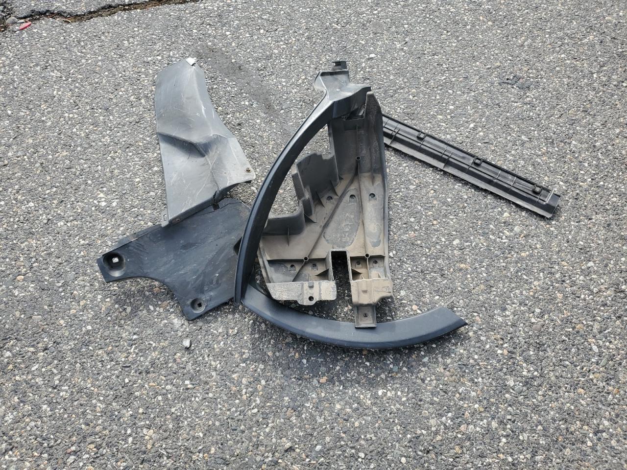 2018 Toyota Rav4 Hv Le VIN: JTMRJREV9JD228229 Lot: 84796675