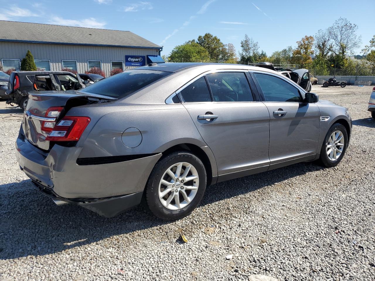 2013 Ford Taurus Se VIN: 1FAHP2D82DG122565 Lot: 84294305