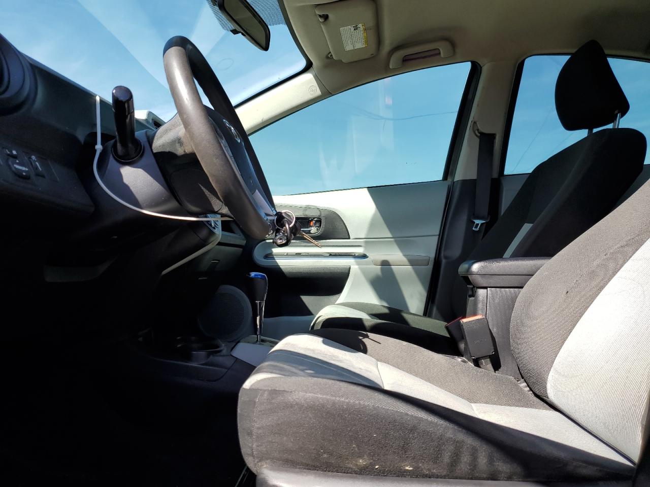 2012 Toyota Prius C VIN: JTDKDTB38C1518703 Lot: 84656085