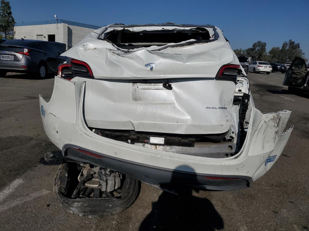 2021 Tesla Model Y VIN: 5YJYGDEE4MF092960 Lot: 85853035